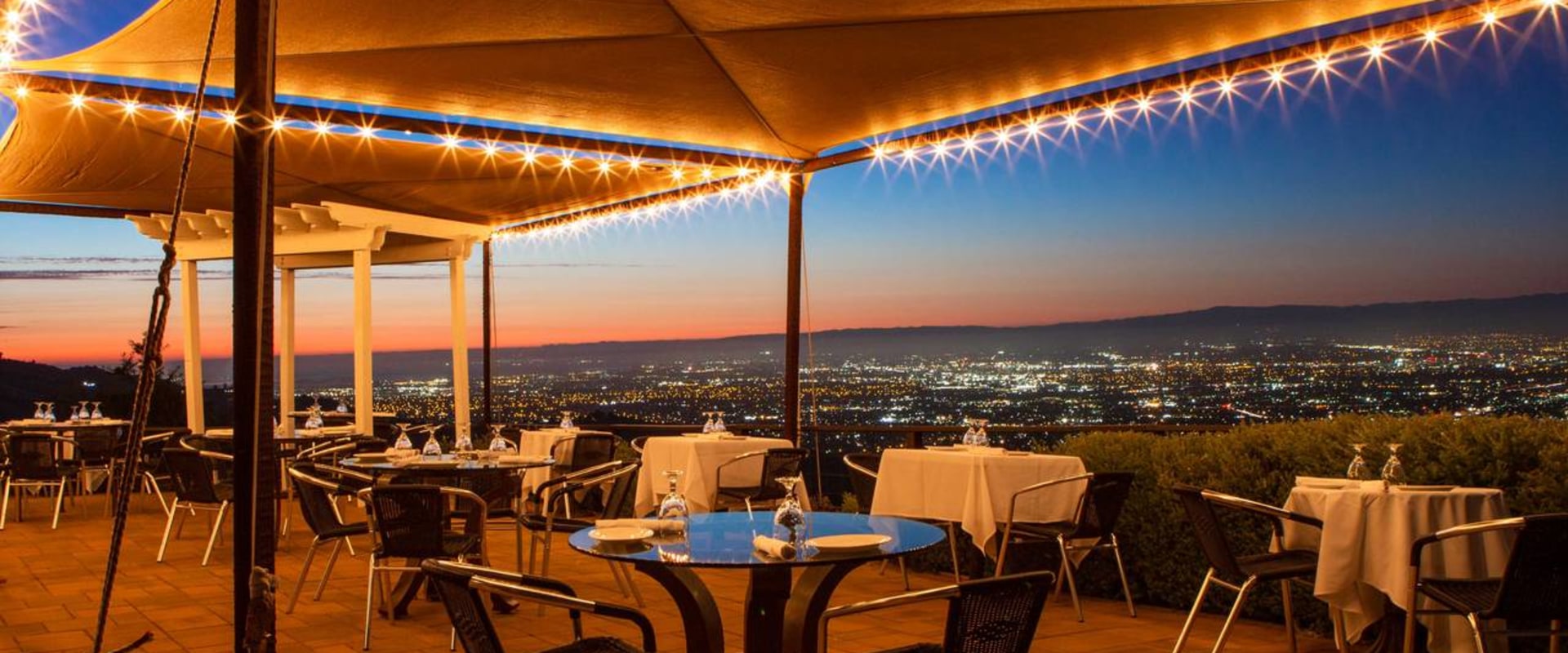 Outdoor Dining with a View in Clark County, Nevada - A Unique Experience